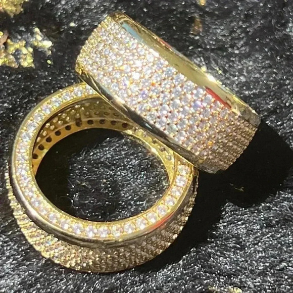 Gold Tone Ring - Picture 1 of 1